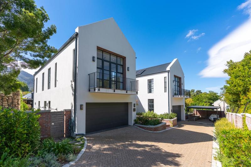 To Let 6 Bedroom Property for Rent in Constantia Western Cape